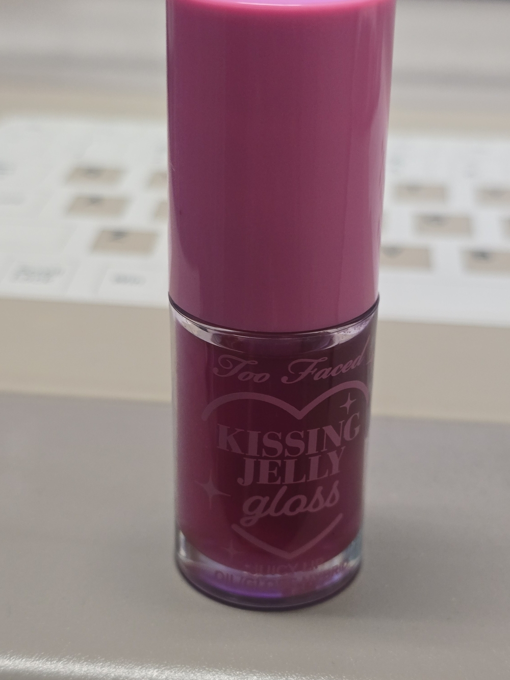 Too Faced Kissing Jelly Gloss  In Raspberry - Picture 5 of 5
